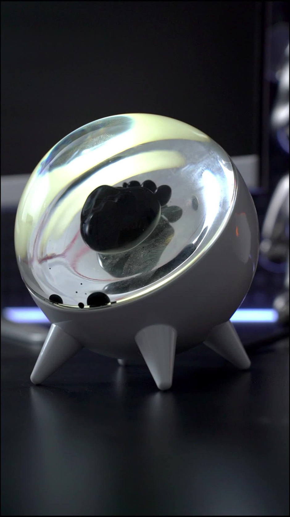 Ferrofluid Speaker Music Mate, Dancing Ferrofluid Sound Visualizer with Music Rhythm, Venom Magnet Liquid Toy, Desktop Decor